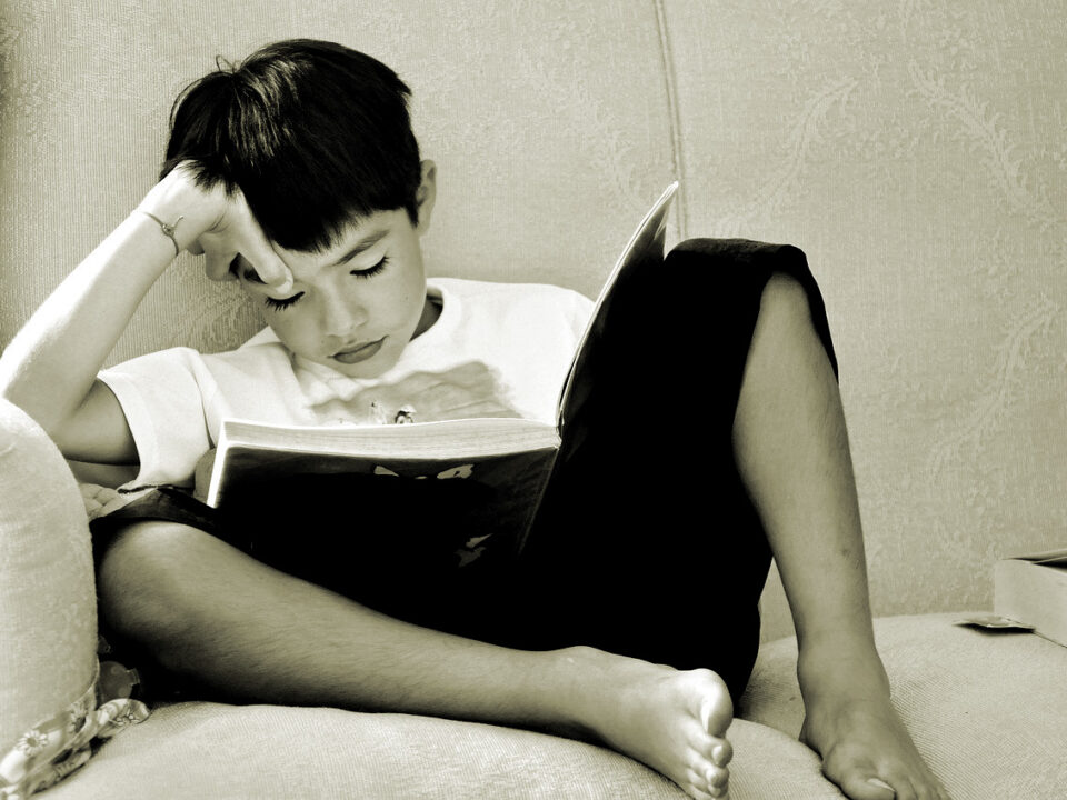 children-studying-670663_1280-
