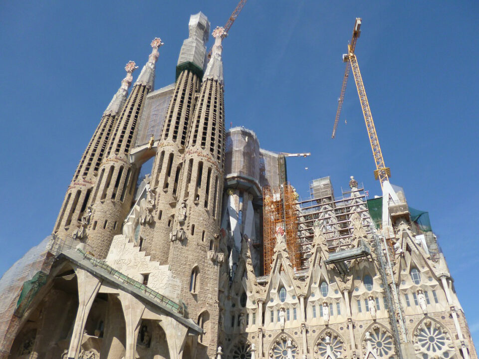 la-sagrada-familia-327659_icon