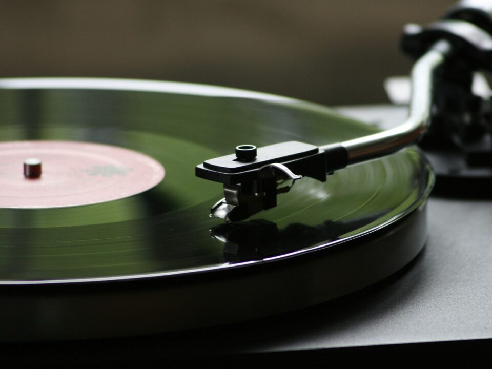 turntable-1328823_1280Egle P.