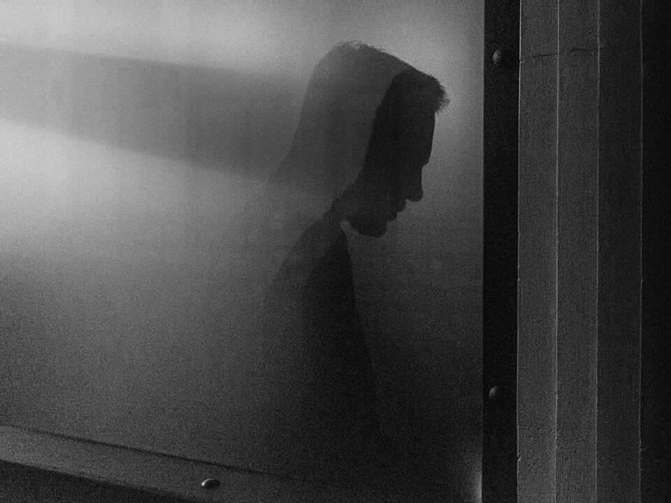 man-shadow-unsplash_1200*800