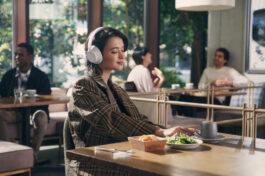 圖 1) Sony 全新升級無線藍牙降噪耳機WH-CH720N(左)和無線藍牙耳罩式耳機WH-CH520(右)_