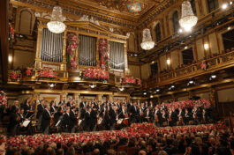 Die Wiener Philharmoniker unter Christian Thielemann während des Silvesterkonzerts im Grossen Saal des Wiener Musikvereins, am 31. Dezember 2023.

The Vienna Philharmonic under the baton of Christian Thielemann during the New Year's Eve Concert in the Golden Hall of the Vienna Musikverein, on December 31, 2023.

Credit:
DIETER NAGL FUER DIE WIENER PHILHARMONIKER