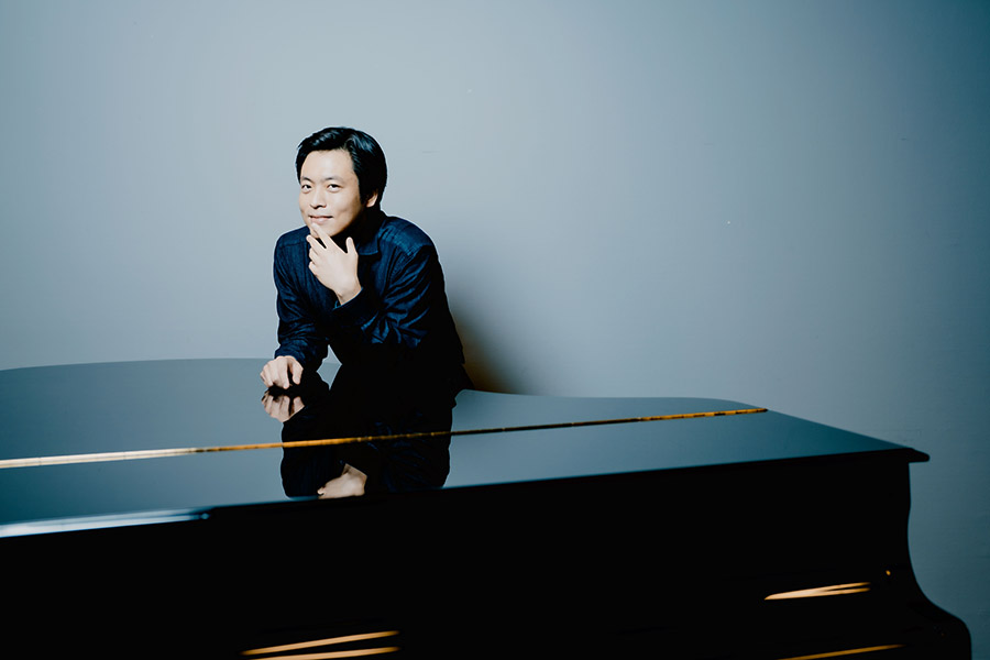 Sunwook Kim Conductor and PianistPhoto: Marco Borggreve