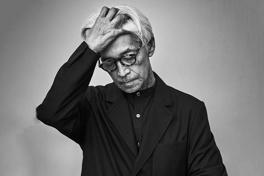 坂本龍一照片1_請註明：國家兩廳院提供、攝影©Luigi and Iango_坂本龍一《鏡：KAGAMI》_節目資料_2024TIFA台灣國際藝術節