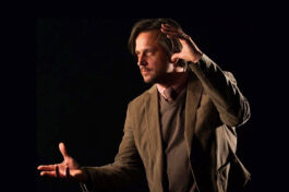 ① 指揮／裘比 Ambrož Čopi, conductor_