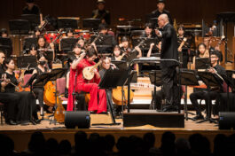 8月19日鄭立彬指揮柳琴名家葛楊與明日之星國樂團演出照片_